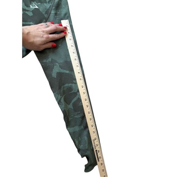 Gymshark ADAPT CAMO SEAMLESS LONG SLEEVE CROP TOP size XL Green - Picture 8 of 9